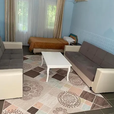 Palm Club Ξενοδοχείο με διαμερίσματα *